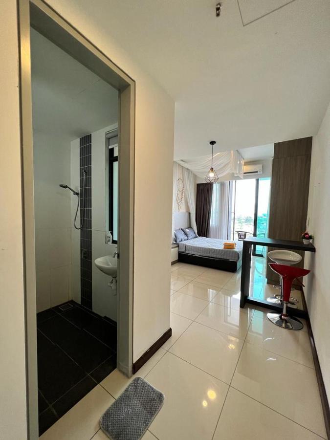 Private Waterfront Apartment